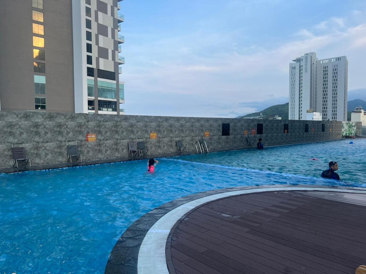 Flc Sea Tower Quy Nhon_Can Ho Du Lich 5 Sao_Cach Bien 40M + Ho Boi Esterno foto